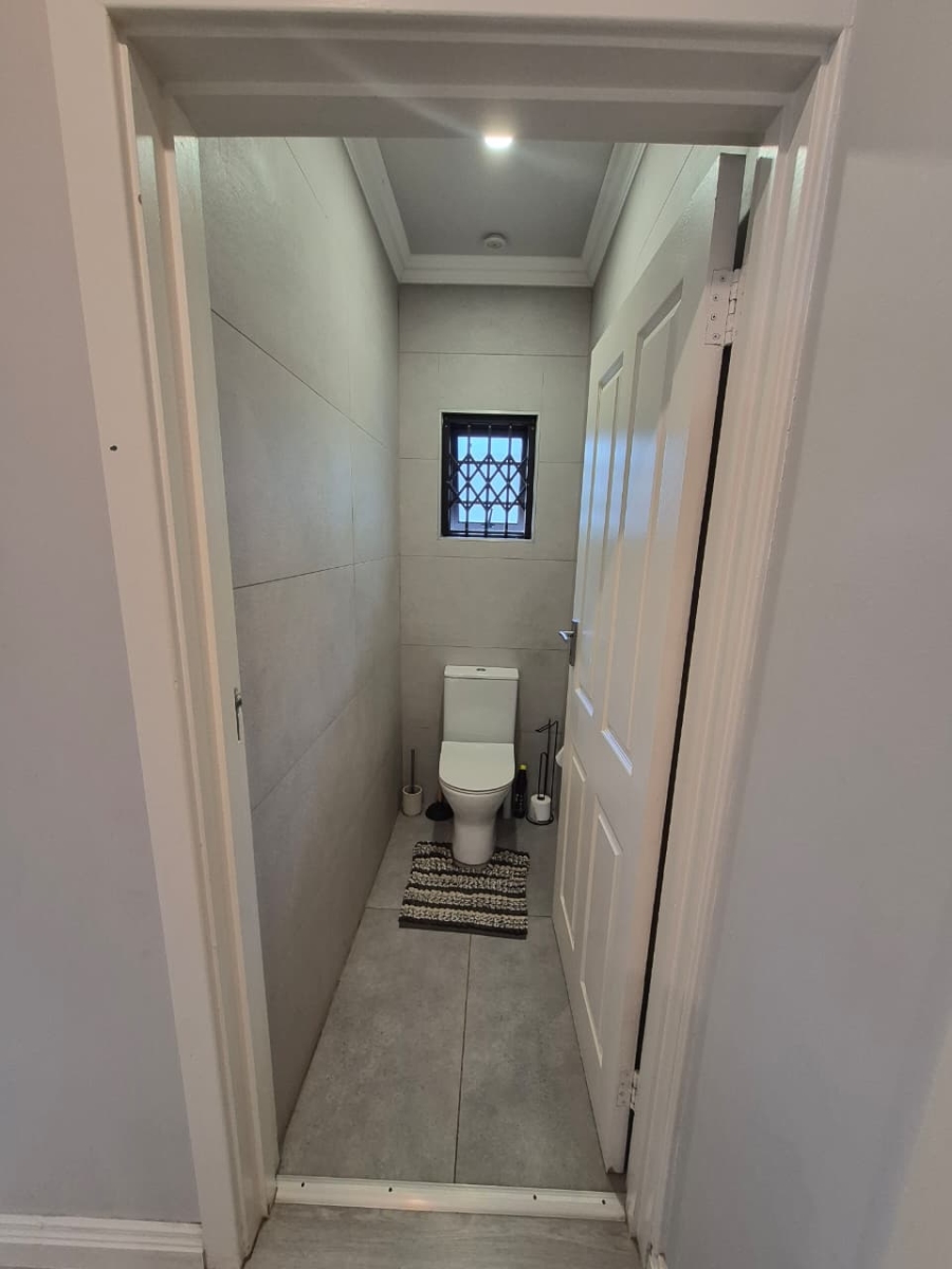 4 Bedroom Property for Sale in Vincent Eastern Cape